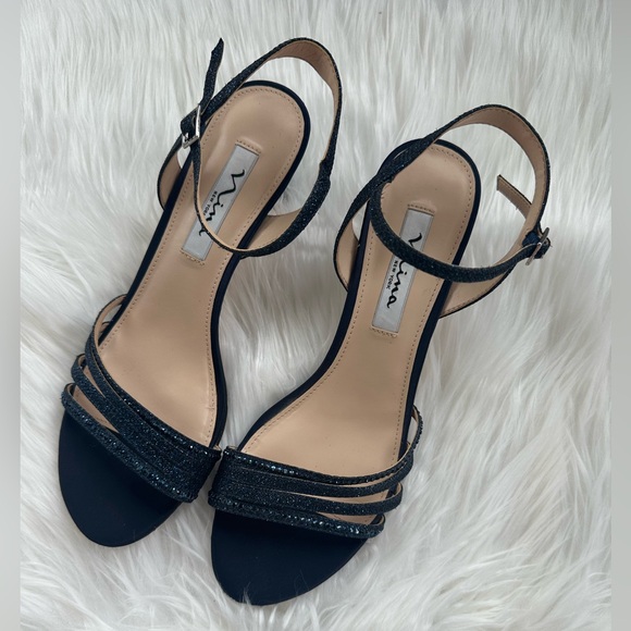 Nina New York - NAVY TEXTURED METALLIC LOW-HEEL DRESS SANDAL Size 8.5 - Picture 3 of 15